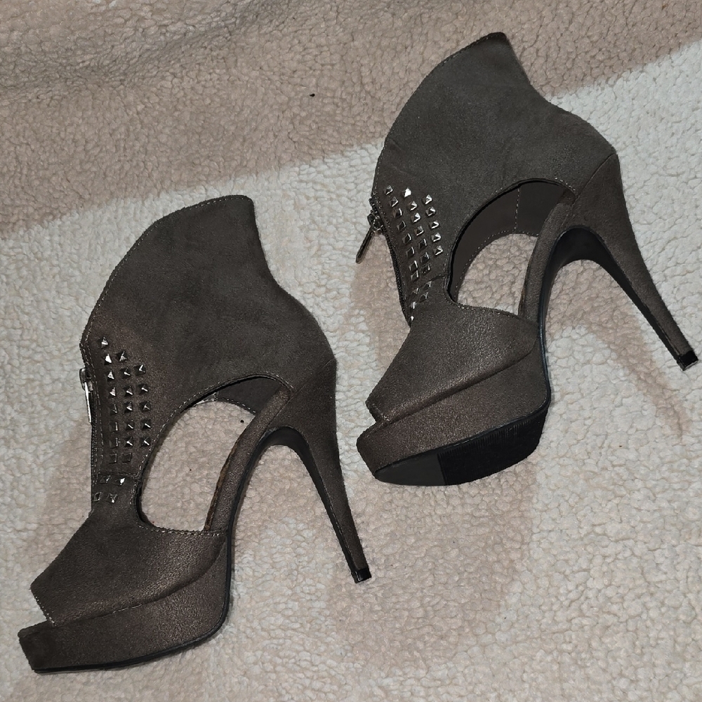 Cathy Jean Charcoal Studded Peep-Toe Heels - Picture 4 of 12